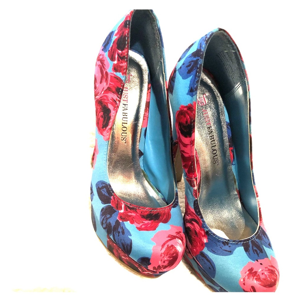 Heels new never worn